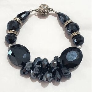 Elegant Crystal Statement Bracelet W/Rhinestone Accented Magnetic Bead Clasp